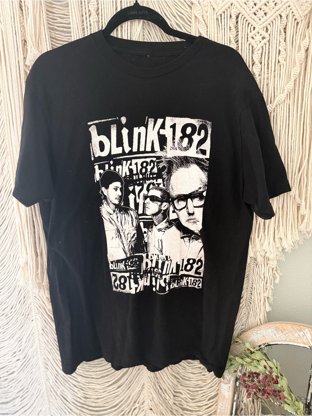 Blink-182 Band Tee - Black - Picture 3 of 4
